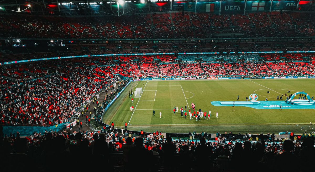 Bet On England To Win Put Your Shirt On The Three Lions Midnite